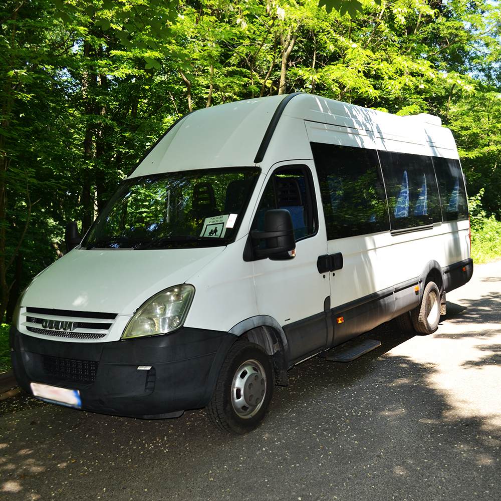 Minibus Iveco Daily